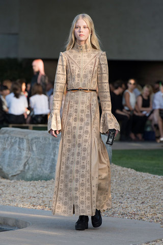 louise-vuitton-cruise-2016-collection-15-320x480